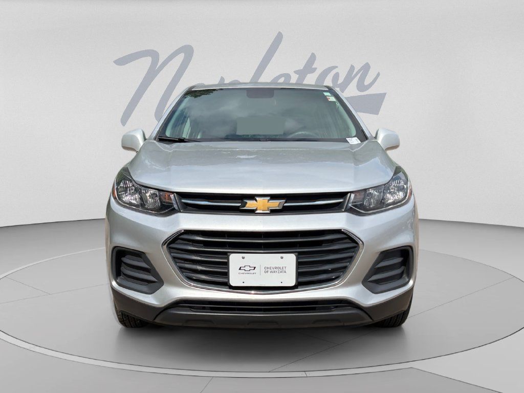 Used 2018 Chevrolet Trax LS AWD/4WD image 9