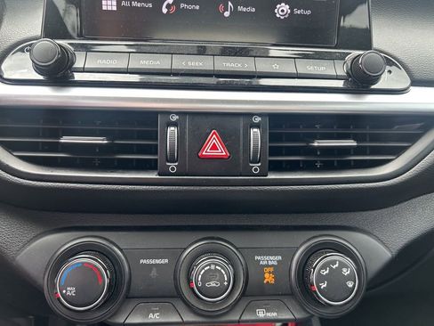 Certified 2023 Kia Forte LXS image 10