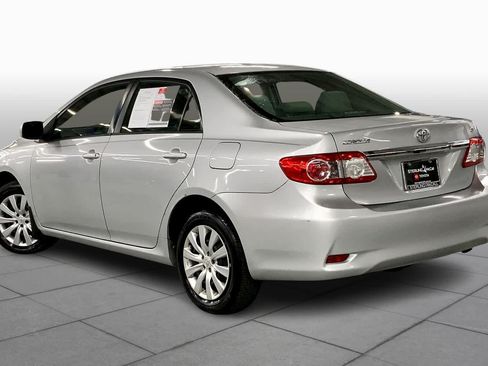 Used 2012 Toyota Corolla LE FWD image 11
