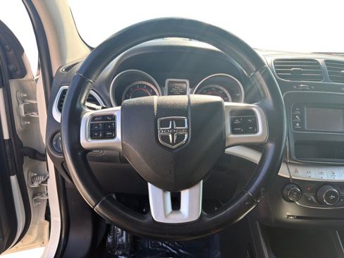 Used 2015 Dodge Journey SXT w/ Flexible Seating Group FWD image 19