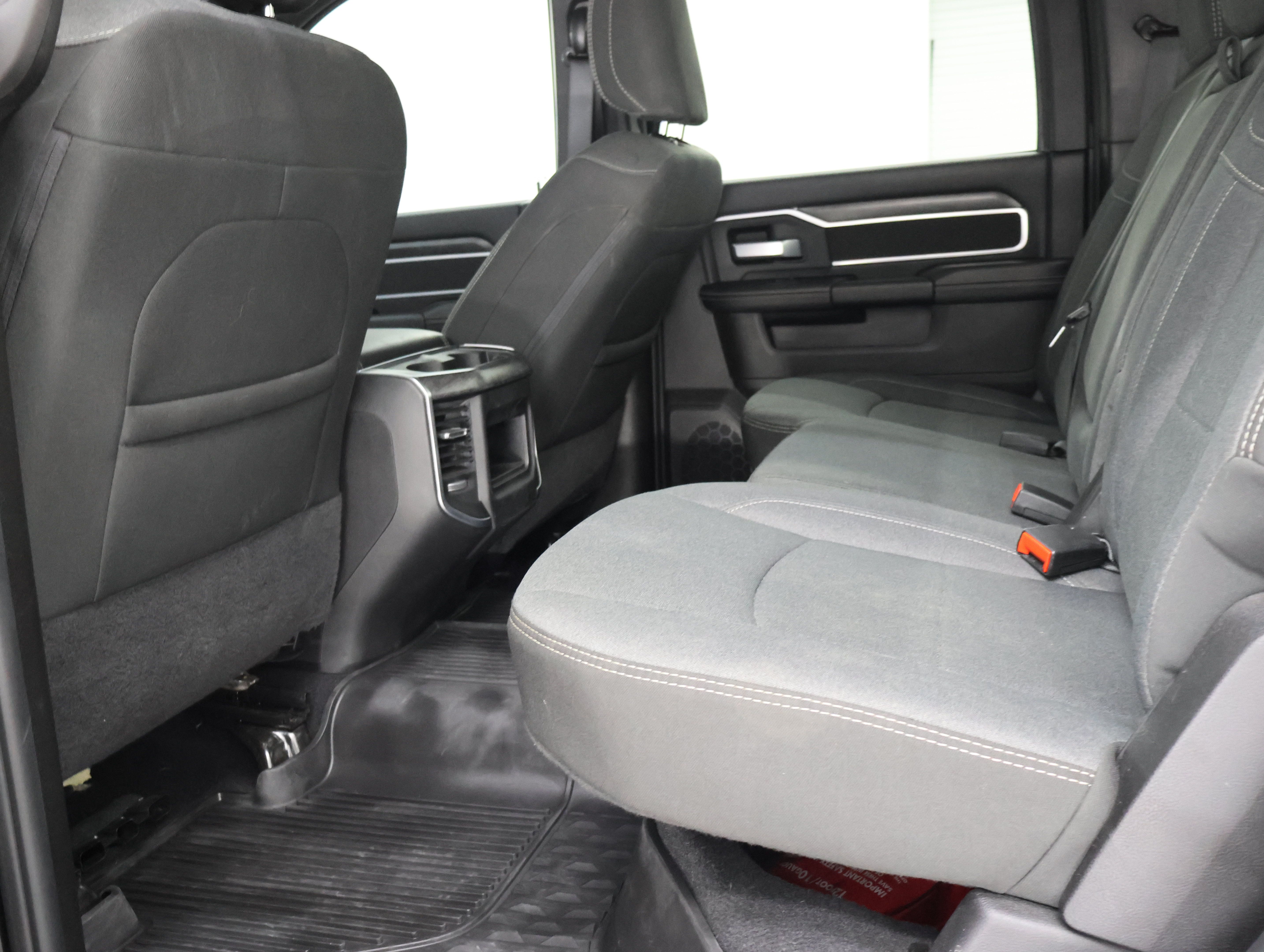 Used 2024 RAM 2500 Big Horn w/ Night Edition AWD/4WD image 9