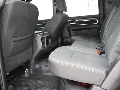 Used 2024 RAM 2500 Big Horn w/ Night Edition AWD/4WD image 9