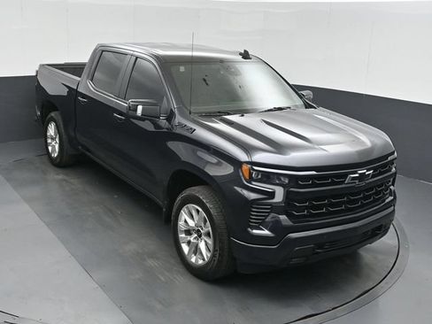 Used 2024 Chevrolet Silverado 1500 RST AWD/4WD image 37