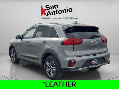 Used 2022 Kia Niro EX Premium image 6