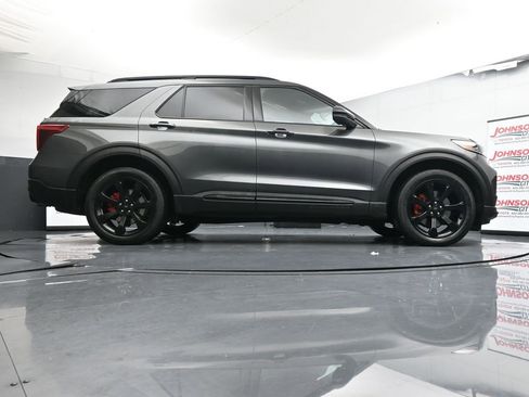 Used 2020 Ford Explorer ST w/ ST Street Pack image 24