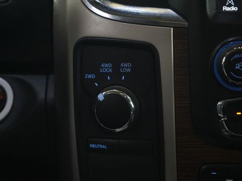 Used 2016 RAM 2500 Laramie w/ Convenience Group AWD/4WD image 21