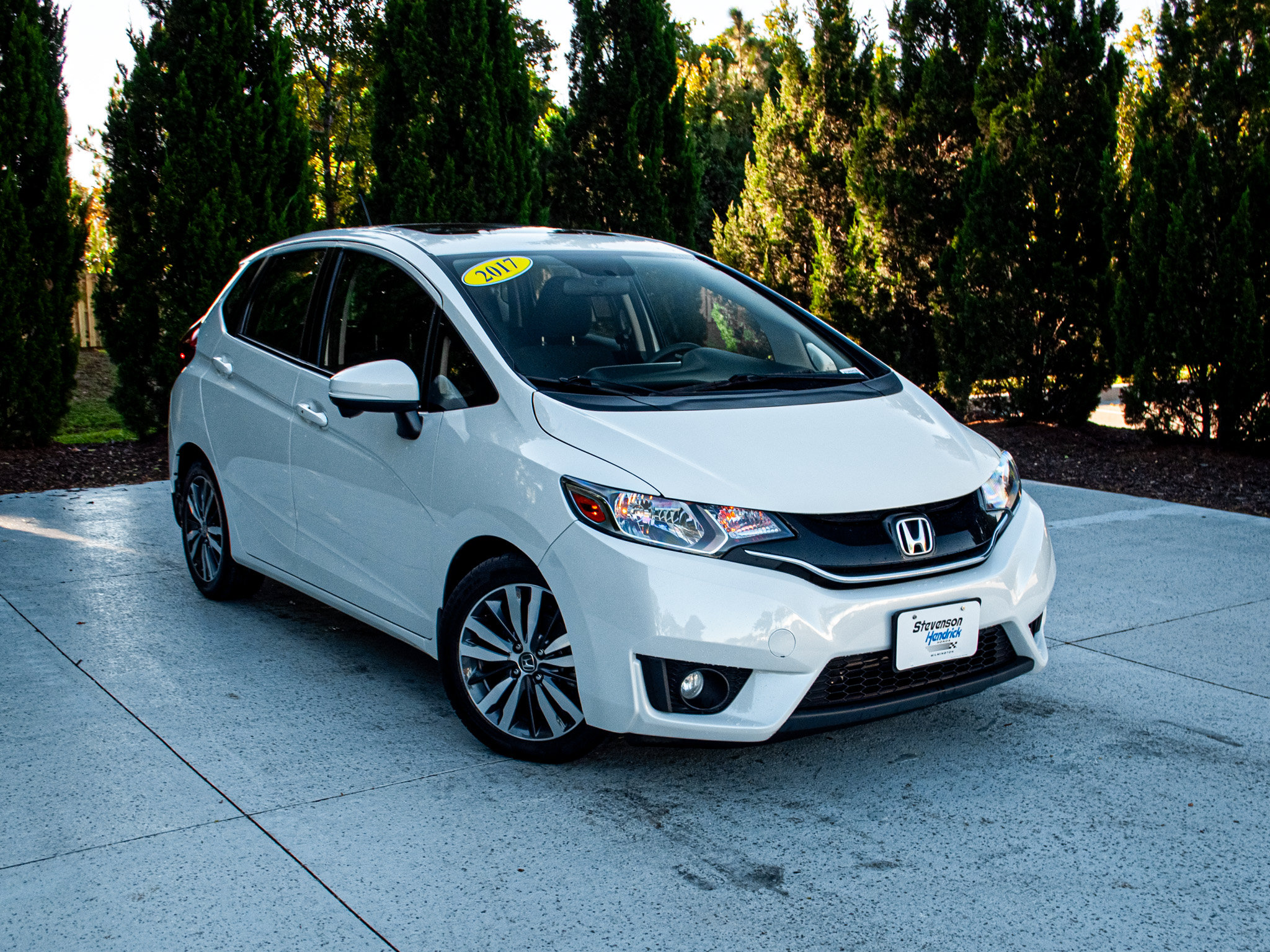Used 2017 Honda Fit EX image 2