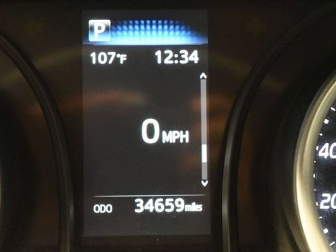 Used 2022 Toyota Camry LE FWD image 4
