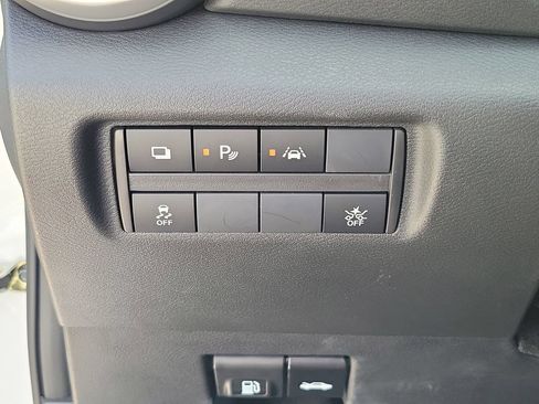 Used 2025 Nissan Versa S w/ Trunk Package FWD image 19