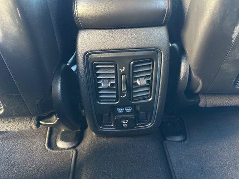 Certified 2021 Jeep Grand Cherokee Limited image 33