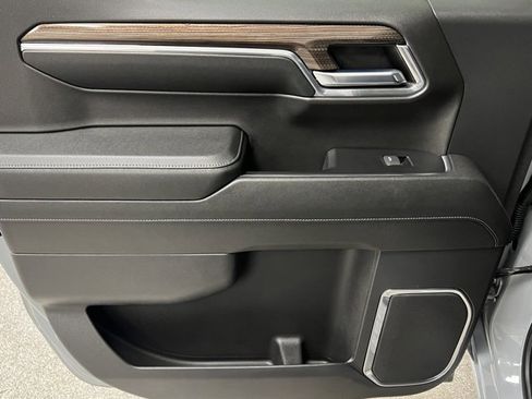 Used 2024 Chevrolet Silverado 1500 RST image 39