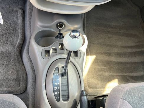 Used 2004 Chrysler PT Cruiser w/ PWR Convenience Group FWD image 21