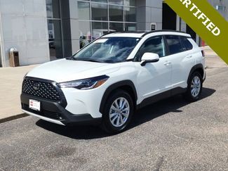 Used 2022 Toyota Corolla Cross LE image 1