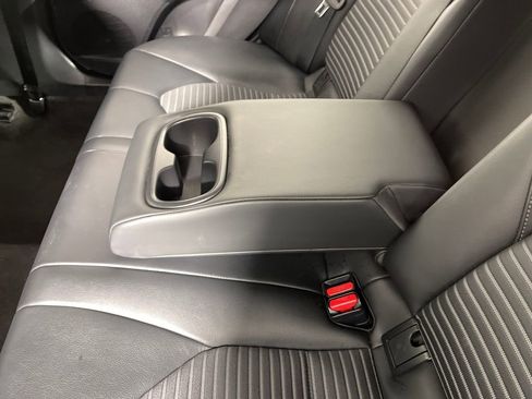 Used 2023 Toyota Camry SE image 33