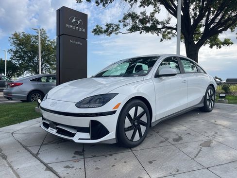 New 2025 Hyundai Ioniq 6 SE image 1