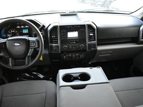 Used 2018 Ford F150 XLT AWD/4WD image 11