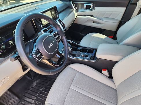 Certified 2023 Kia Sorento SX AWD/4WD image 7