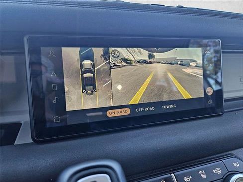 Used 2022 Land Rover Defender 110 S image 15