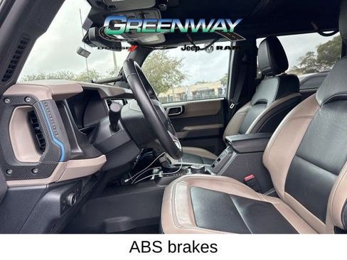 Used 2022 Ford Bronco Wildtrak image 11