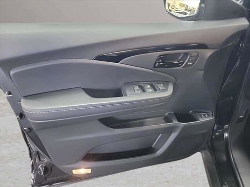 Used 2023 Honda Passport Elite image 19