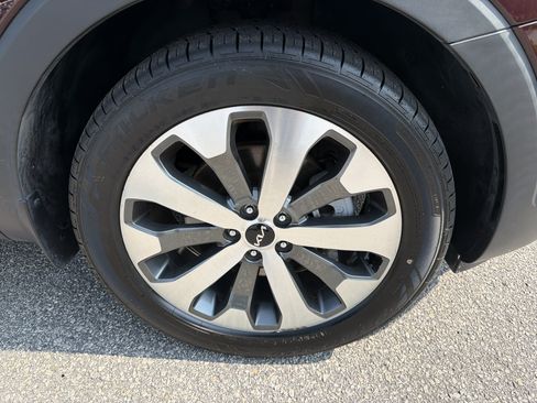 Used 2022 Kia Telluride S FWD image 22
