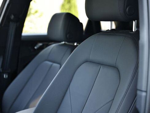 Certified 2025 Audi Q3 2.0T Premium w/ Convenience Package image 21