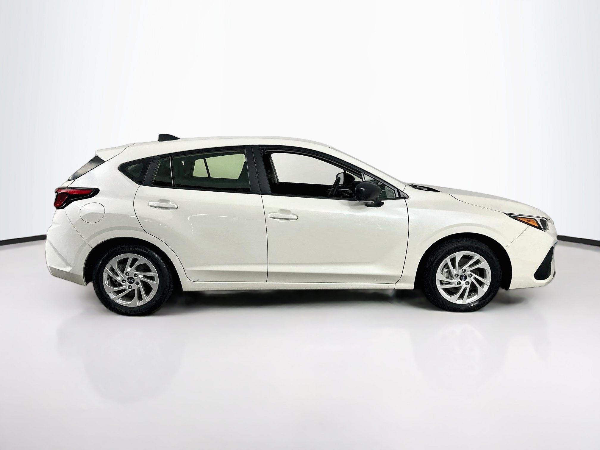 Used 2024 Subaru Impreza 2.0i AWD/4WD image 4