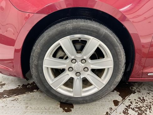 Used 2011 Buick LaCrosse CXL image 25