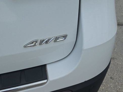 Used 2021 Ford Explorer Limited w/ Equipment Group 301A AWD/4WD image 8