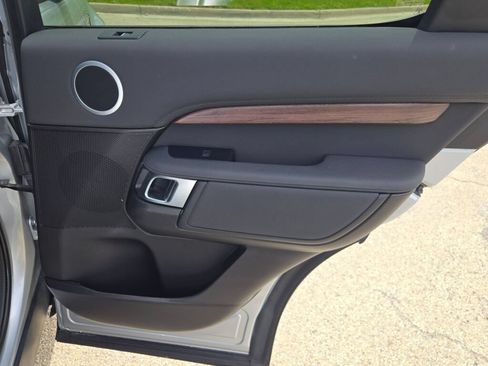 Used 2019 Land Rover Discovery HSE AWD/4WD image 9