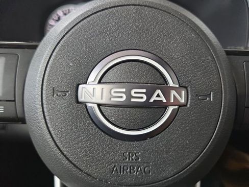 Used 2022 Nissan Pathfinder Platinum w/ Cargo Package FWD image 5
