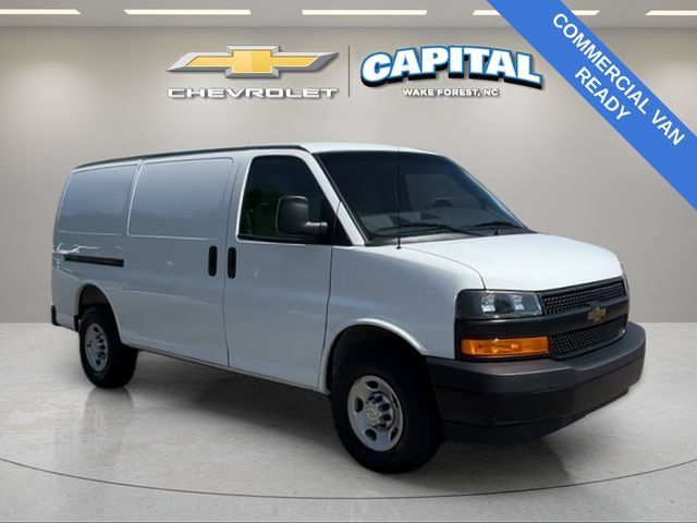 Used 2025 Chevrolet Express 2500 w/ Driver Convenience Package RWD image 9