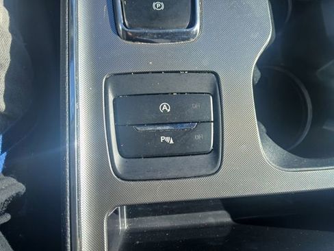 Used 2024 Ford Edge Titanium image 22