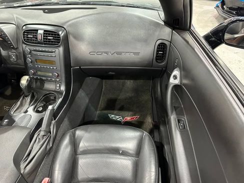 Used 2007 Chevrolet Corvette Convertible w/ Preferred Equipment Group RWD image 13