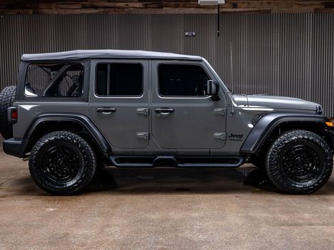Used 2022 Jeep Wrangler Unlimited Sport AWD/4WD image 11
