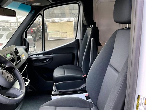 New 2026 Mercedes-Benz Sprinter 2500 image 17