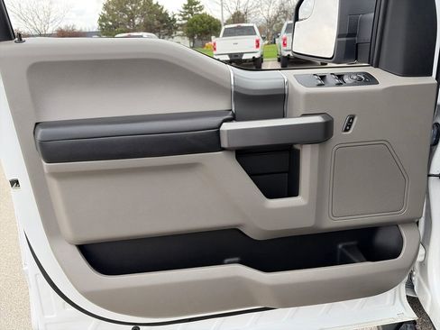 Used 2020 Ford F150 XLT w/ Equipment Group 302A Luxury AWD/4WD image 14