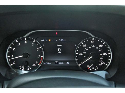 Used 2025 Nissan Frontier SV w/ SV Convenience Package RWD image 13