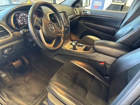 Used 2015 Jeep Grand Cherokee Altitude RWD image 11