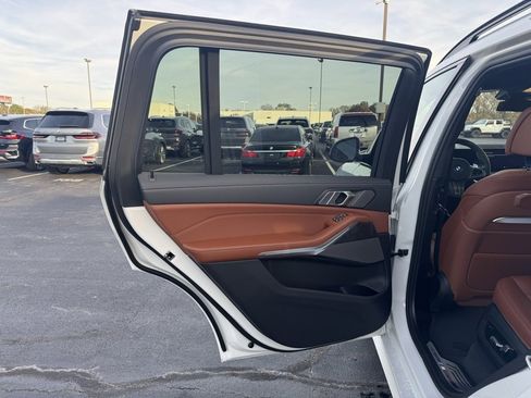 New 2026 BMW X7 xDrive40i w/ M Sport Package image 13