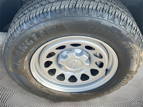 Used 2024 Chevrolet Colorado W/T w/ WT Convenience Package image 29