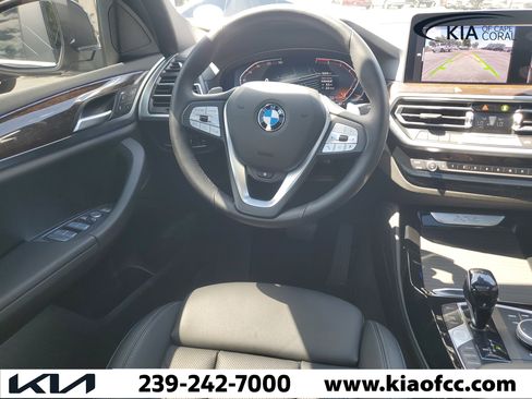 Used 2025 BMW X4 xDrive30i AWD/4WD image 15