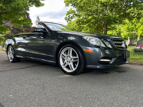 Used 2013 Mercedes-Benz E 550 Cabriolet image 3