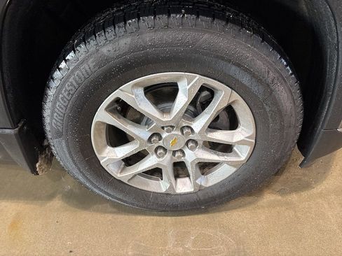 Certified 2020 Chevrolet Traverse LT image 14