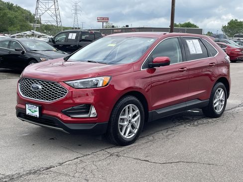 Used 2024 Ford Edge SEL w/ Convenience Package AWD/4WD image 2