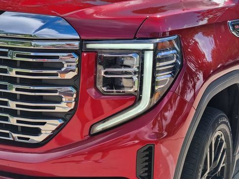 Used 2022 GMC Sierra 1500 Denali AWD/4WD image 9