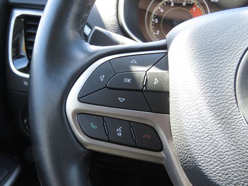 Used 2020 Jeep Cherokee Limited AWD/4WD image 22