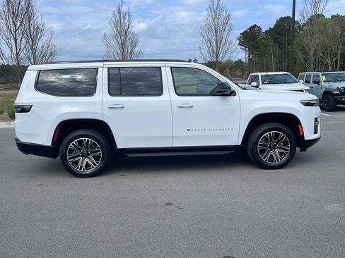 New 2026 Jeep Grand Wagoneer 4WD image 8