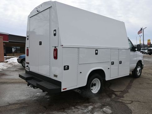 New 2025 Ford E-350 and Econoline 350 Super Duty w/ Power Equipment Group RWD image 5