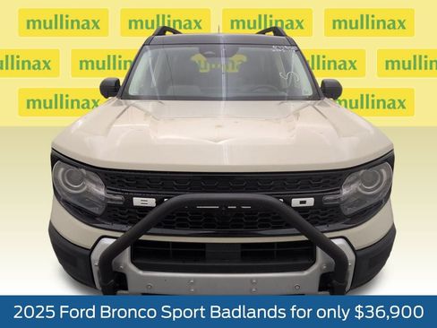 Used 2025 Ford Bronco Sport Badlands w/ Sasquatch Badlands Package image 16